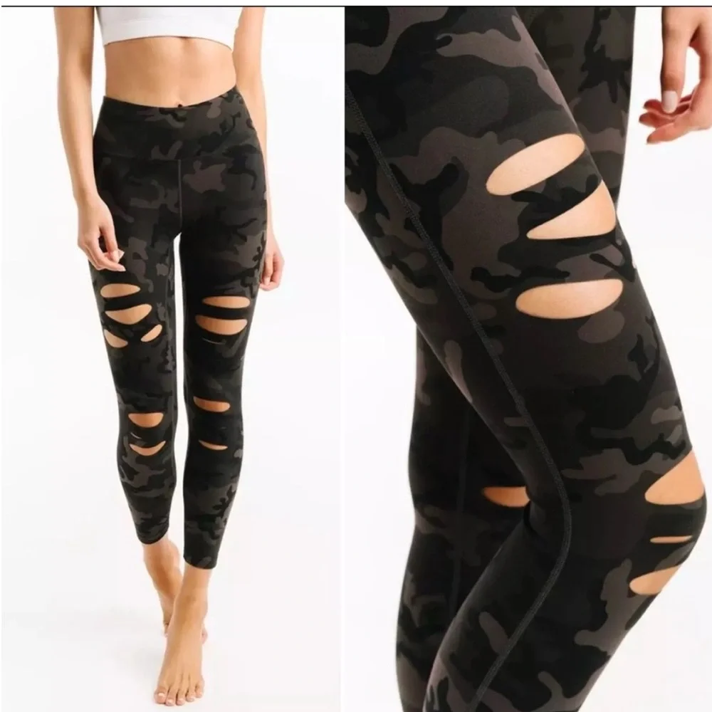 ZYIA Active Forest Camo Slashed Luxe Hi-Rise Legging Pants 7/8 Size 6-8 - Picture 2 of 4
